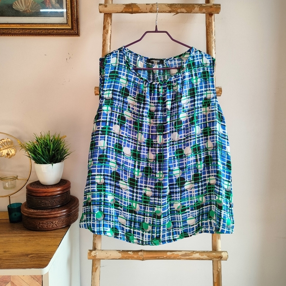 Nine West Tops - Nine West Geometric Pattern Top